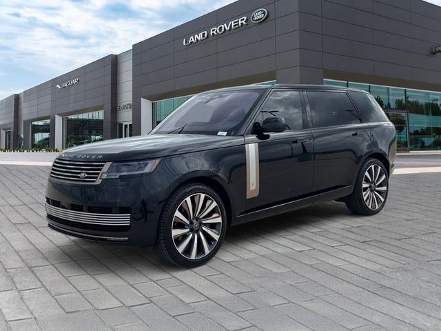 Used 2023 Land Rover Range Rover SV AWD/4WD image 1