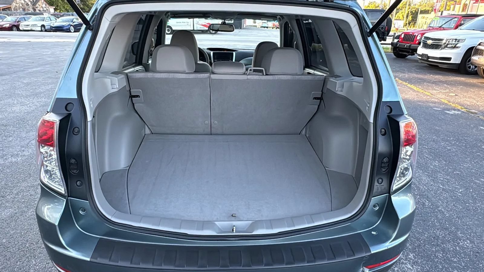 Used 2010 Subaru Forester 2.5X Premium w/ Popular Equipment Group 1A AWD/4WD image 17
