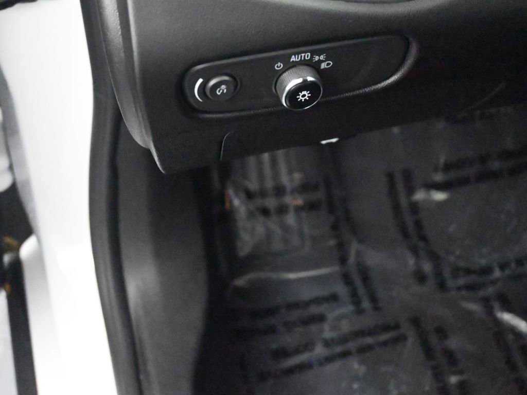 Used 2023 Chevrolet Malibu LT image 27