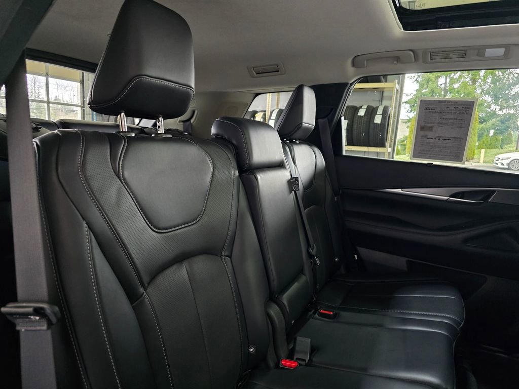 Certified 2023 INFINITI QX60 Luxe w/ Cargo Package image 29