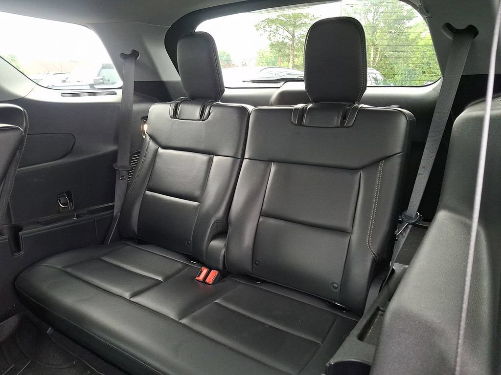 Used 2022 Ford Explorer XLT w/ Equipment Group 202A AWD/4WD image 11