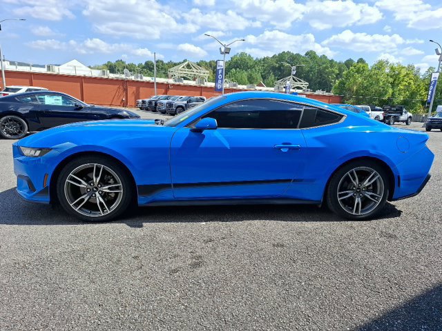 Used 2024 Ford Mustang Coupe RWD image 6