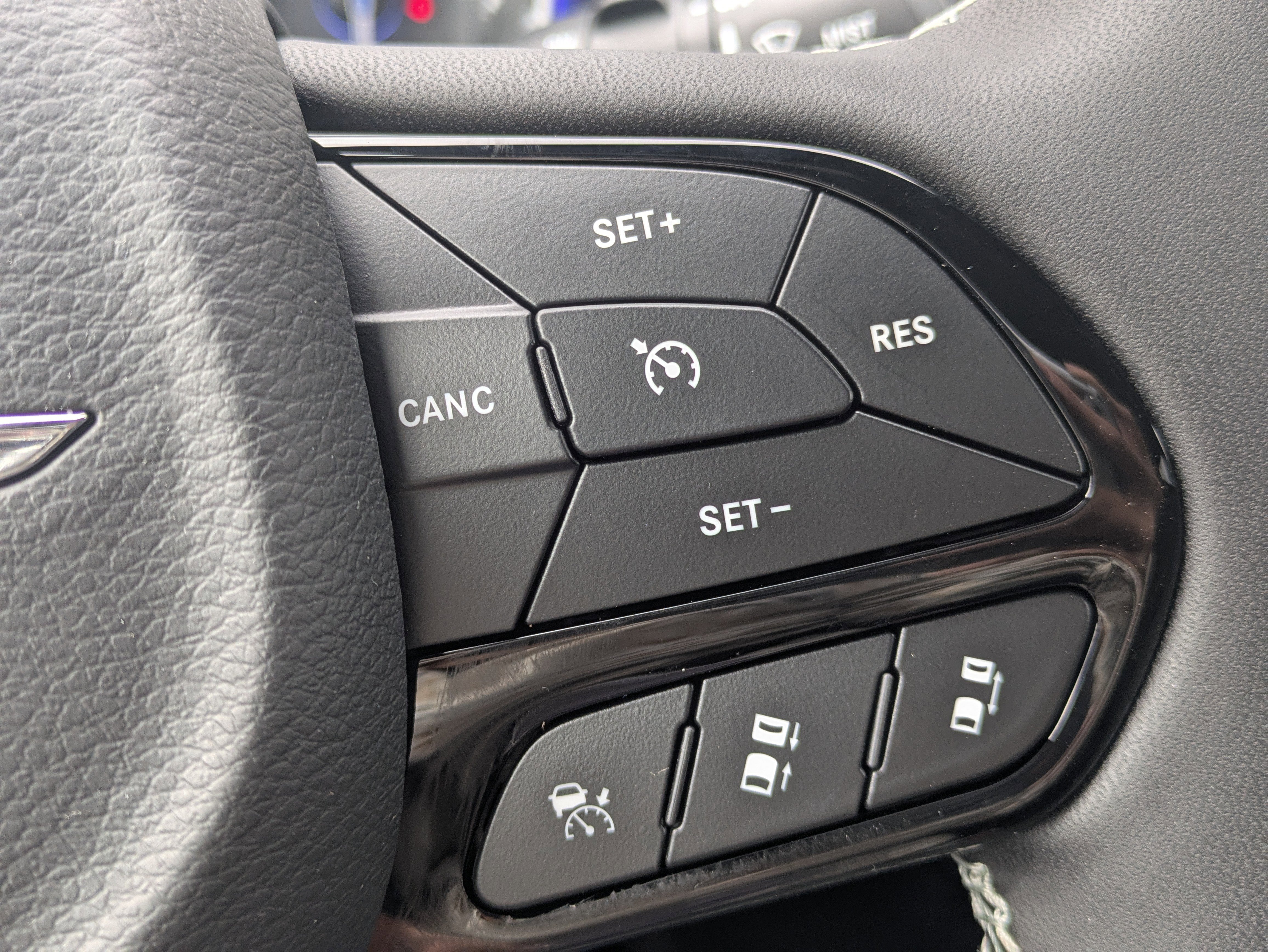 New 2026 Chrysler Pacifica Select image 26