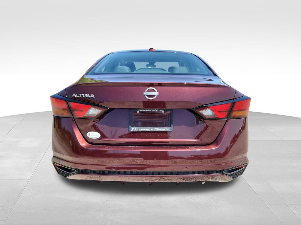 Used 2025 Nissan Altima 2.5 SV FWD image 6