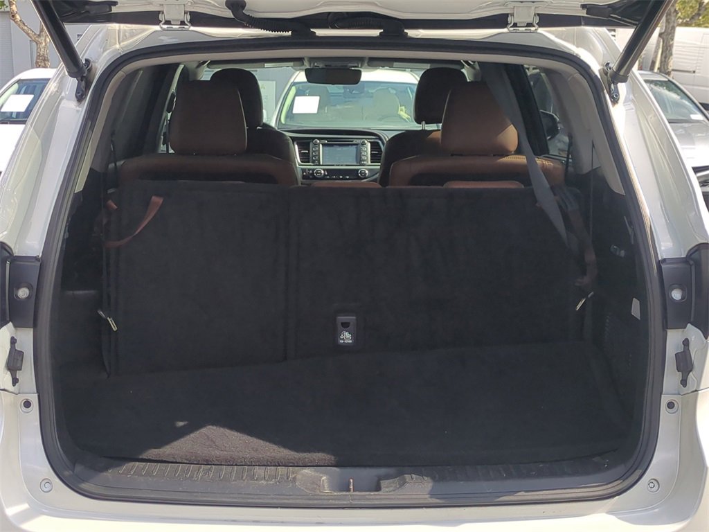 Used 2017 Toyota Highlander Limited image 13