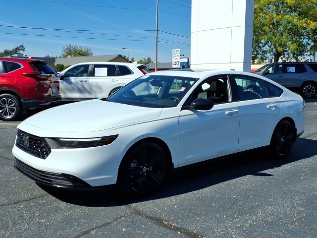 Used 2024 Honda Accord Sport image 1