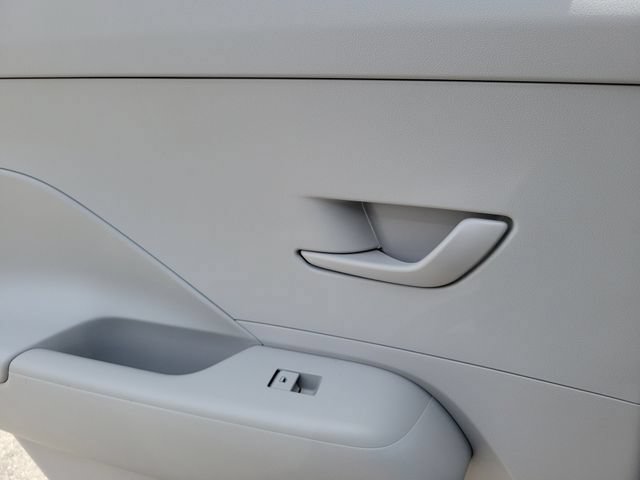 New 2026 Hyundai Kona SE FWD image 22