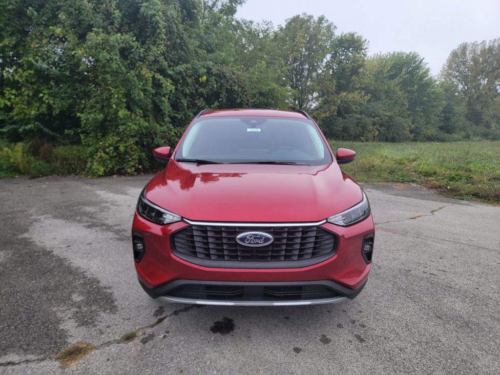 New 2026 Ford Escape SE image 2