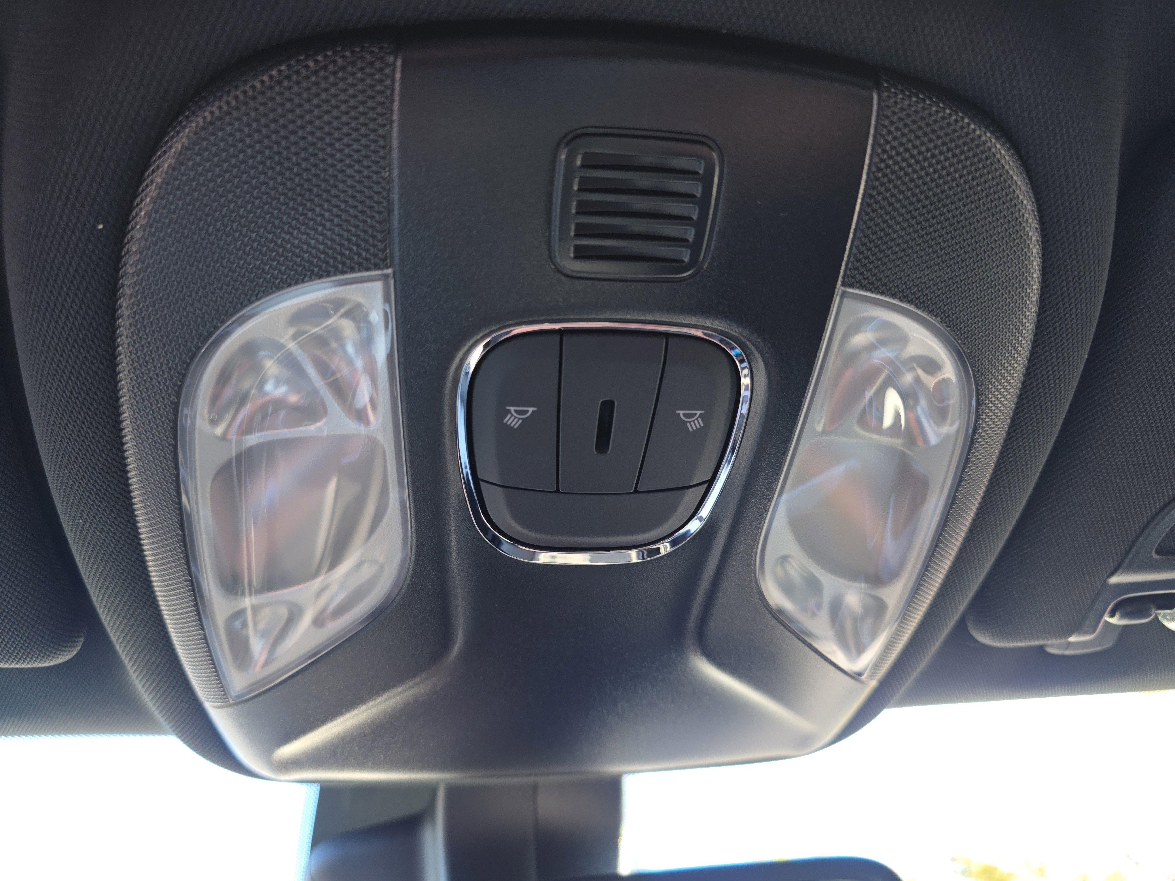 New 2026 Jeep Compass Latitude image 5