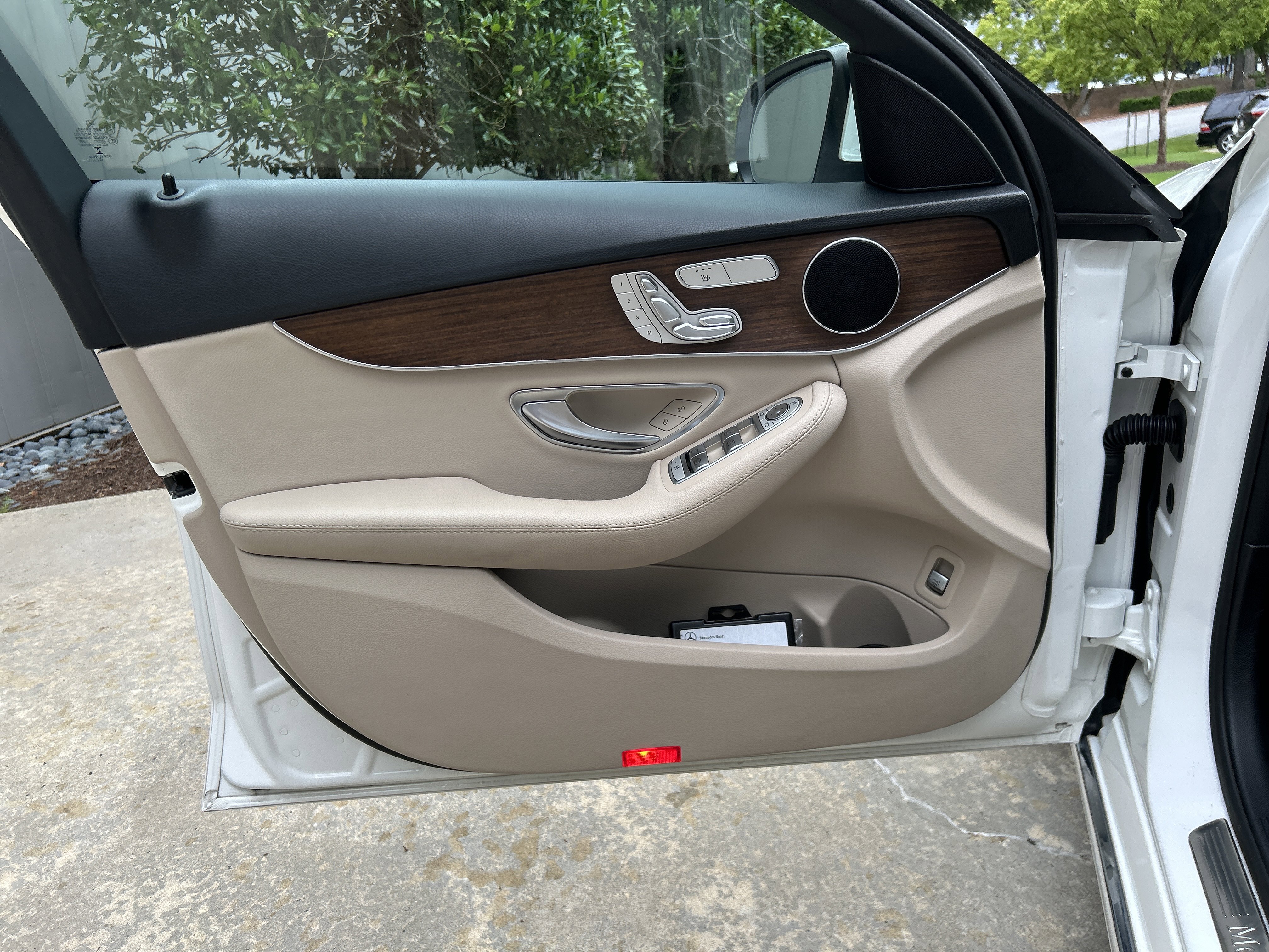 Used 2019 Mercedes-Benz C 300 Sedan image 15