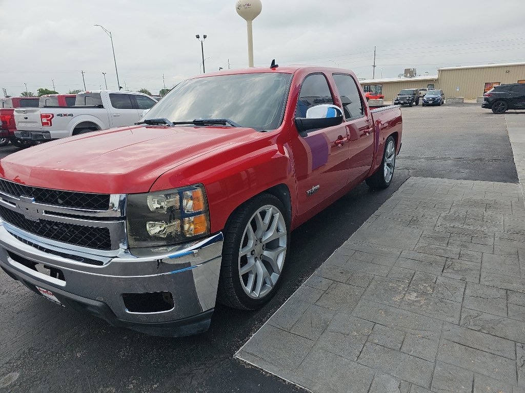 Used 2011 Chevrolet Silverado 1500 LT w/ Texas Edition RWD image 7