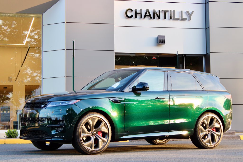 New 2026 Land Rover Range Rover Sport Dynamic SE AWD/4WD image 1