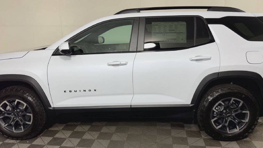 New 2027 Chevrolet Equinox ACTIV w/ Safety and Technology Package AWD/4WD image 6