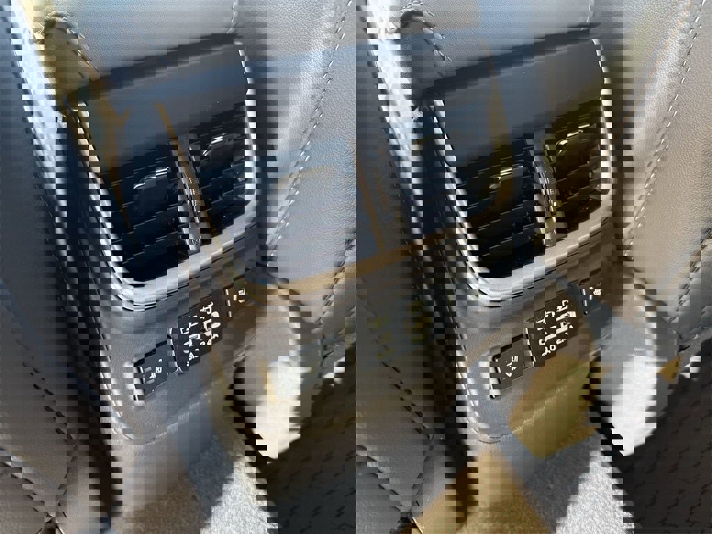 New 2025 Subaru Outback Limited image 30