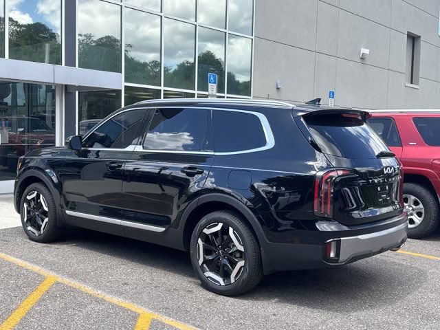 Used 2025 Kia Telluride EX FWD image 5