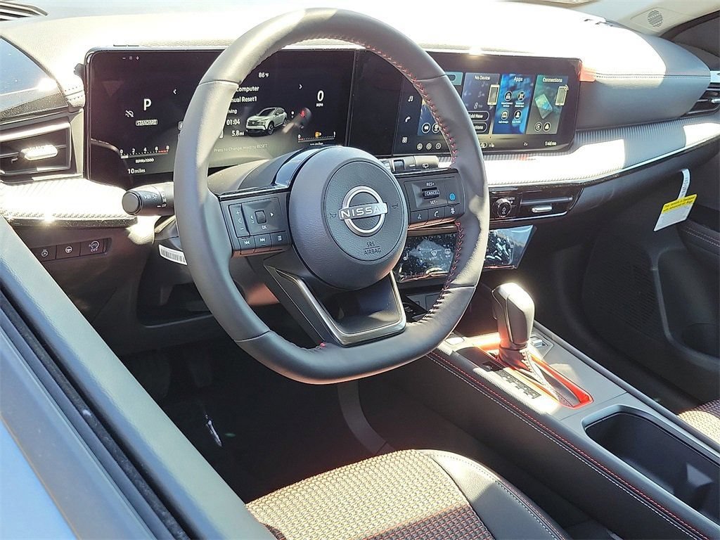 New 2026 Nissan Kicks SR w/ SR Premium Package FWD image 4