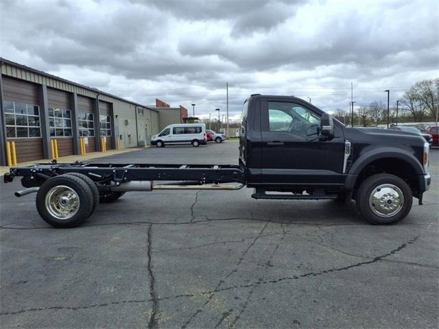 New 2025 Ford F550 4x4 Regular Cab Super Duty w/ XL Chrome Package image 9