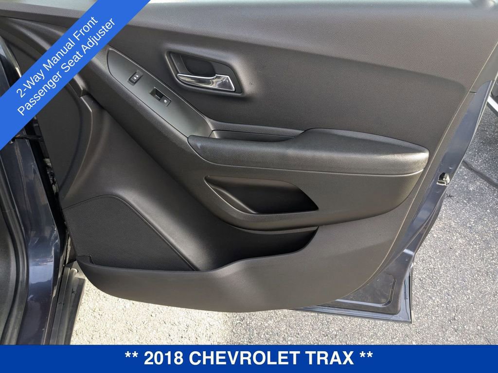 Used 2018 Chevrolet Trax LS image 35