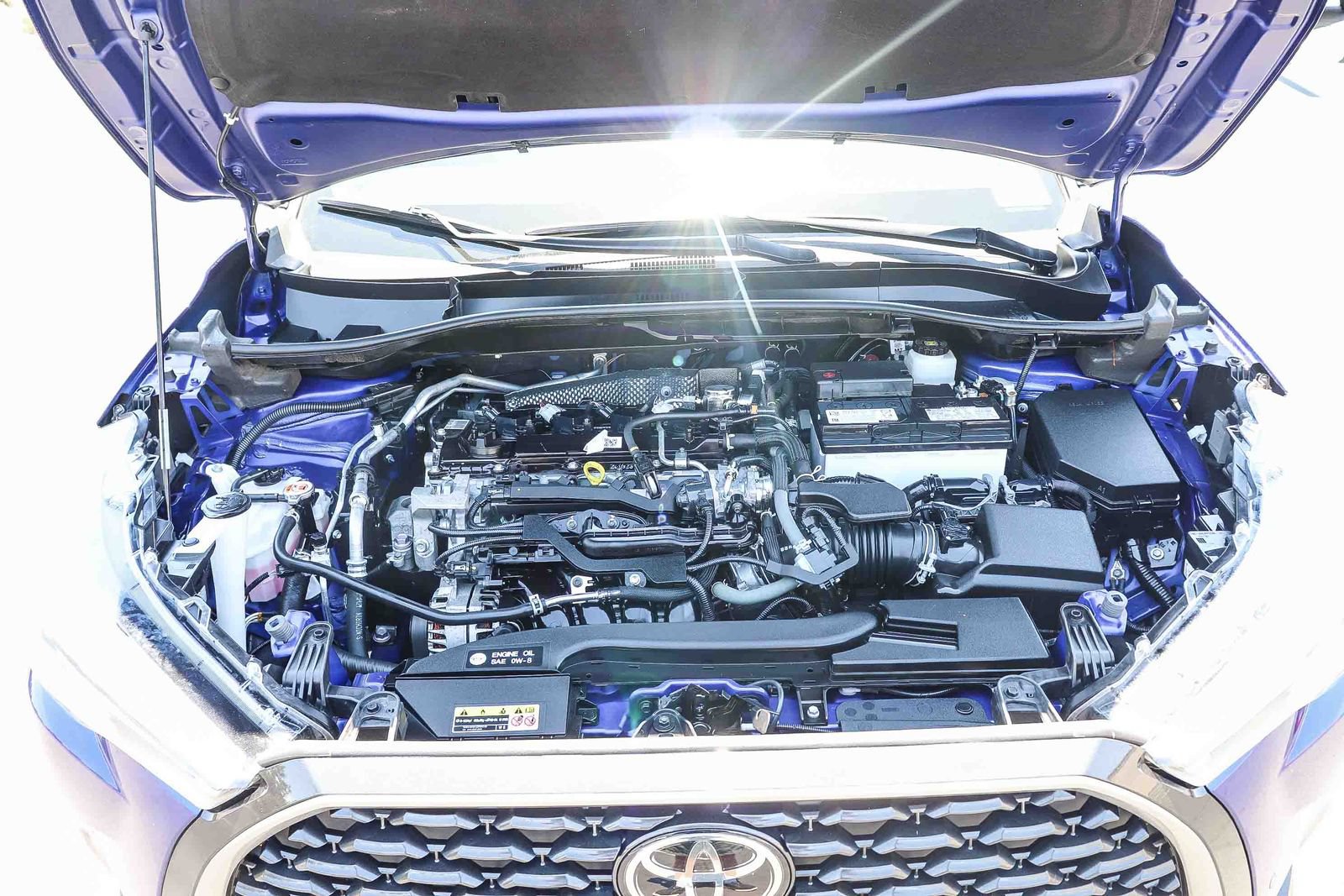 Certified 2024 Toyota Corolla Cross XLE FWD image 33