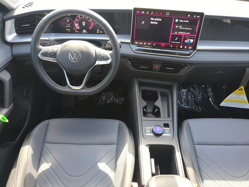 New 2026 Volkswagen Tiguan SE FWD image 13