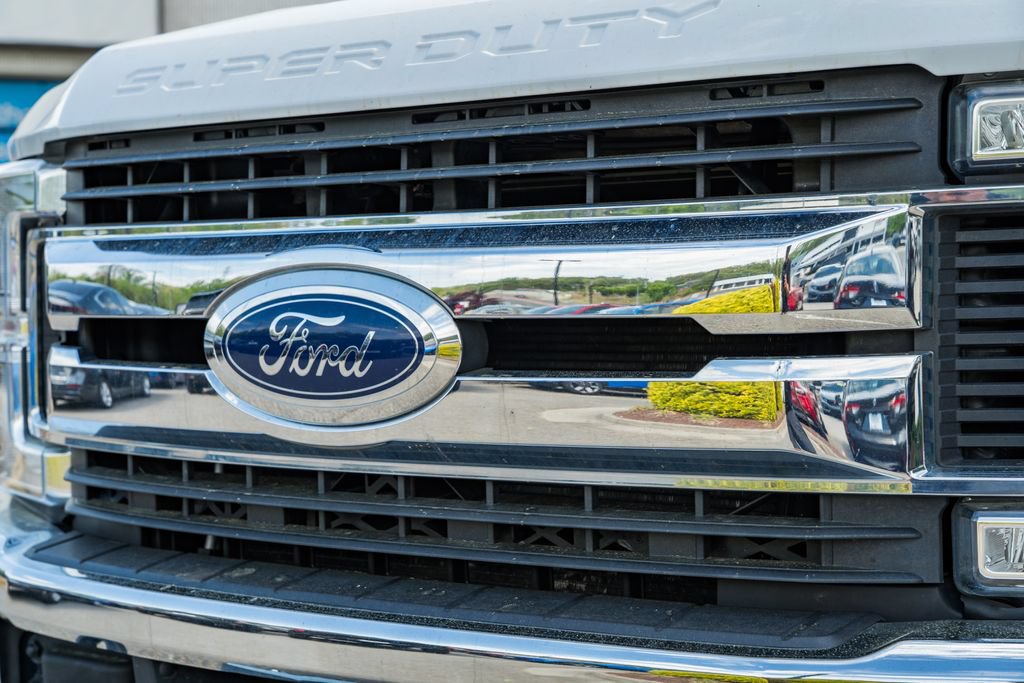 Used 2019 Ford F350 XL w/ STX Appearance Package AWD/4WD image 5