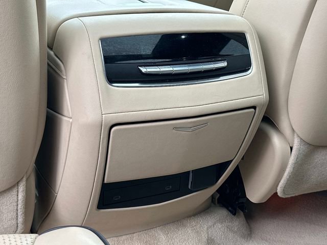 Certified 2024 Cadillac Escalade Premium Luxury image 18
