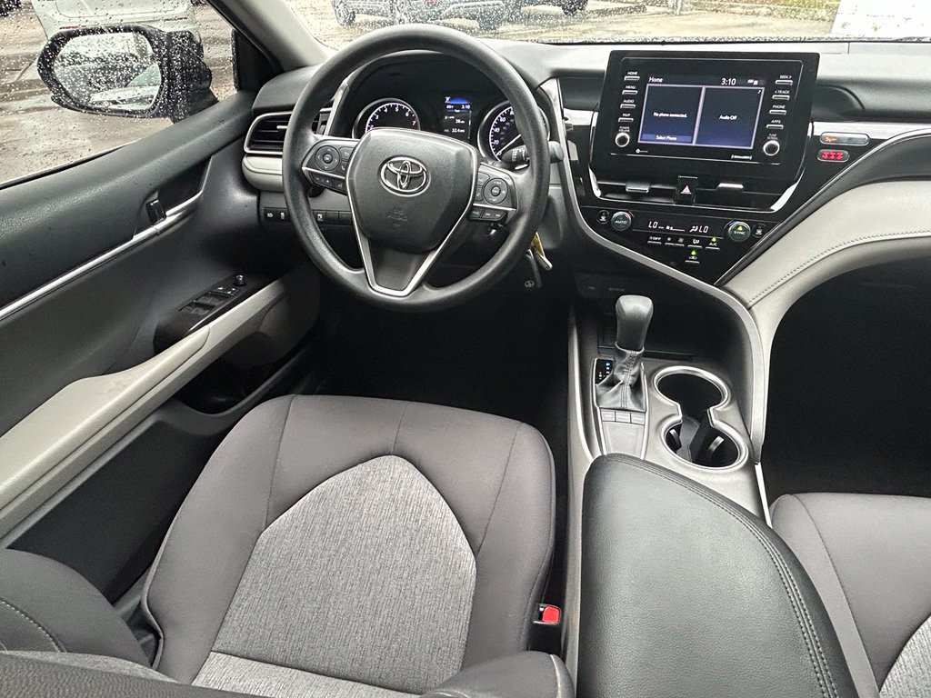 Used 2024 Toyota Camry LE FWD image 9