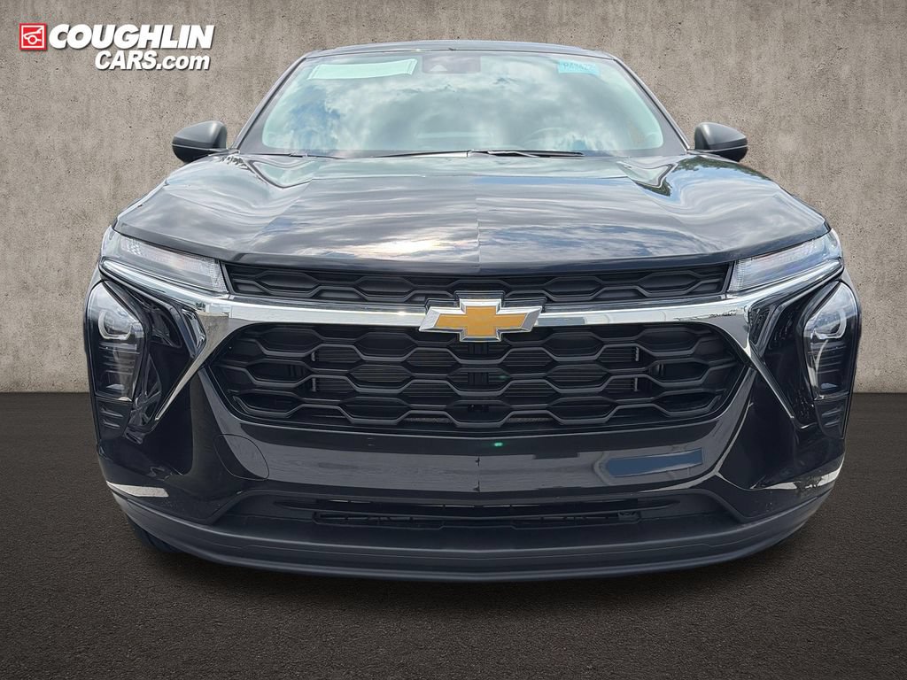 New 2026 Chevrolet Trax LS FWD image 2