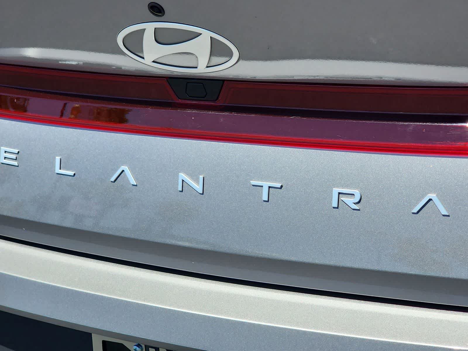 Used 2024 Hyundai Elantra SEL FWD image 11