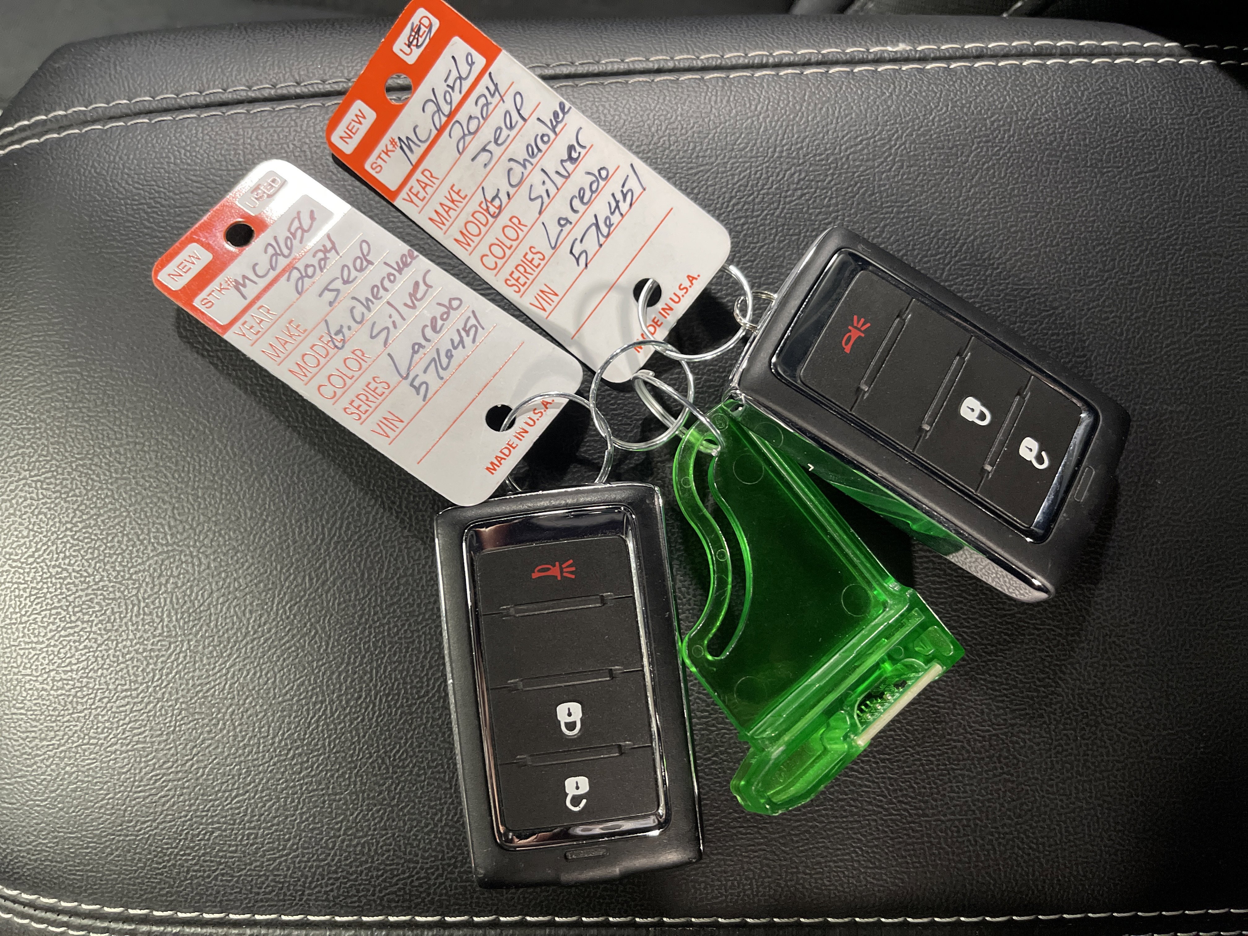 Used 2024 Jeep Grand Cherokee Laredo image 26