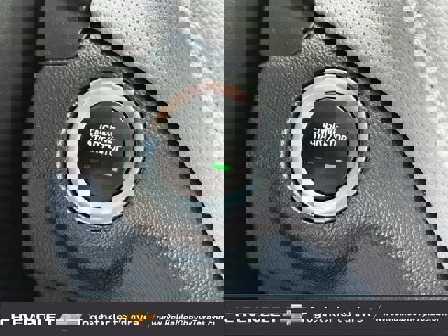 Used 2018 Chevrolet Equinox Premier image 24