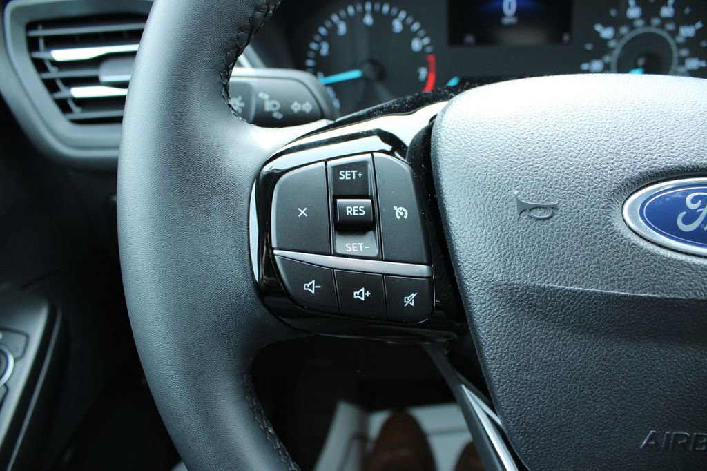 Used 2022 Ford Escape SEL image 31