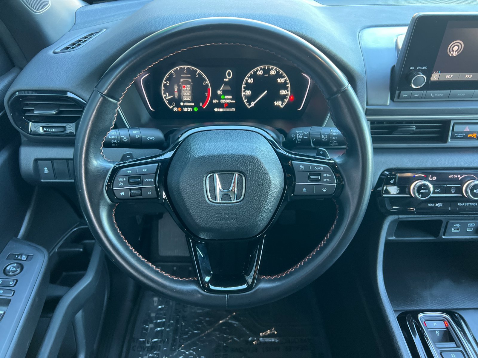 Certified 2025 Honda Pilot Sport image 14