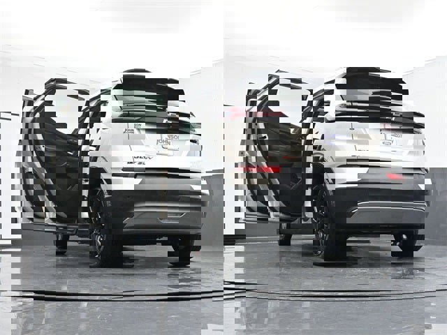 Used 2023 Chevrolet Bolt EUV Premier w/ Sun & Sound Package image 43