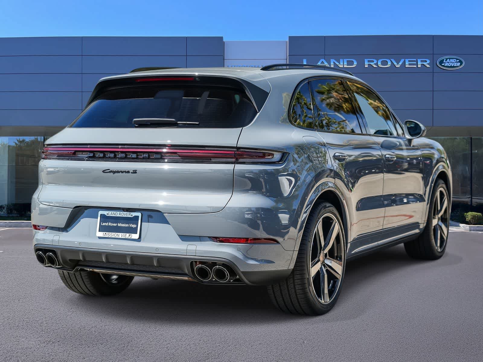 Used 2026 Porsche Cayenne S AWD/4WD image 4