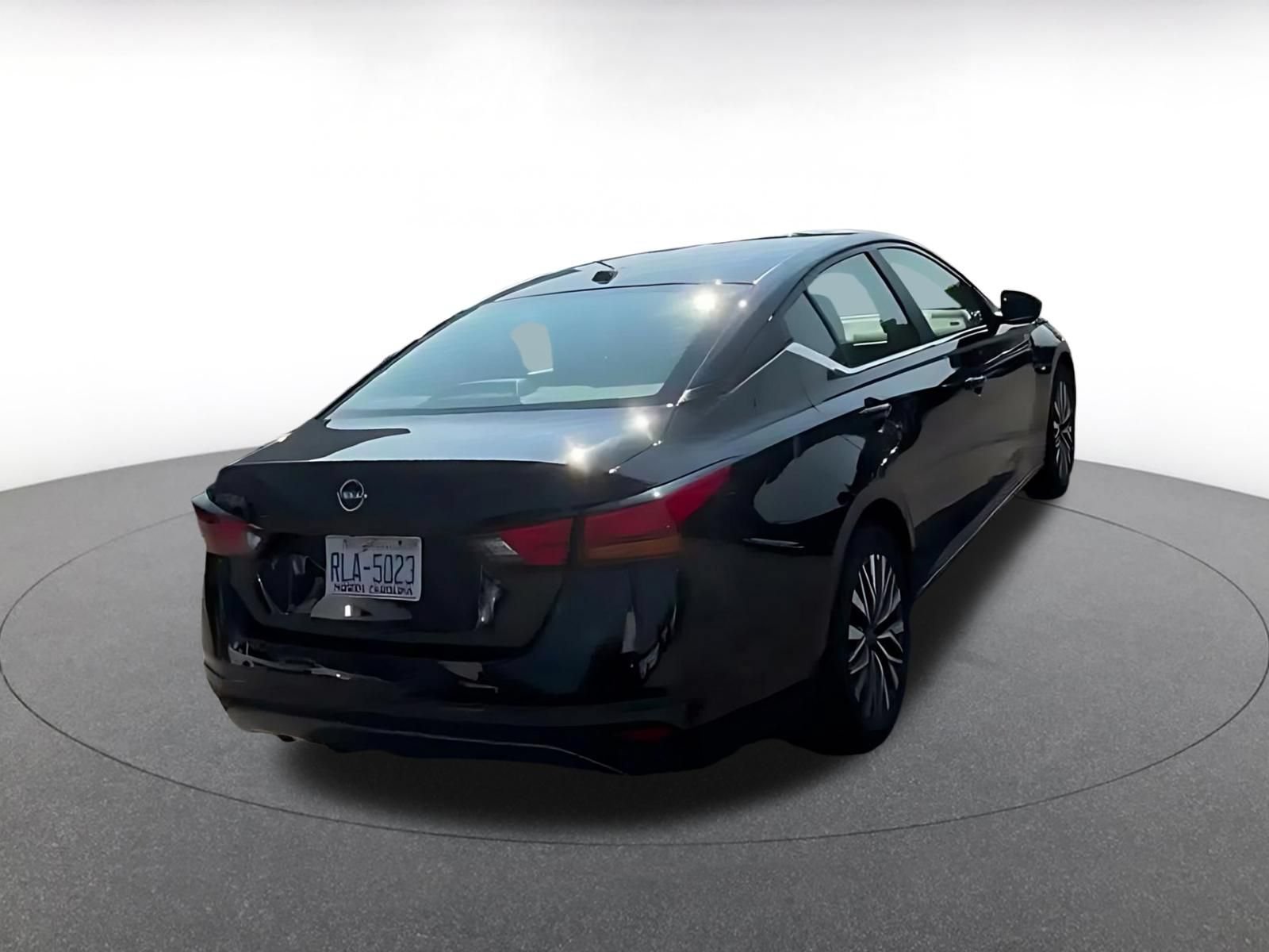 Used 2026 Nissan Altima 2.5 SV FWD image 15