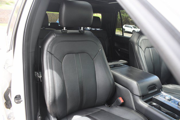 Used 2019 Ford Expedition Limited w/ Equipment Group 302A AWD/4WD image 27