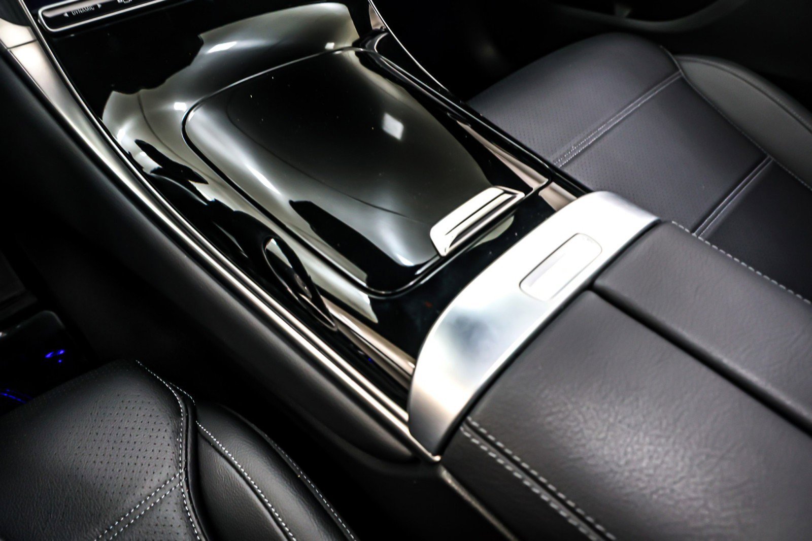 Used 2024 Mercedes-Benz GLC 300 image 7