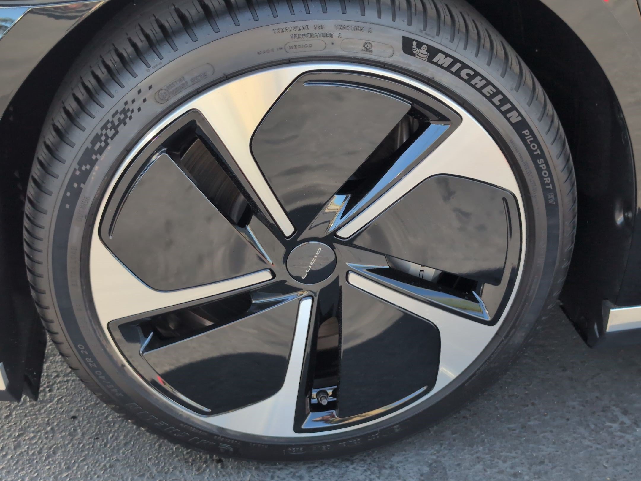 Used 2025 Lucid Air Grand Touring AWD/4WD image 13