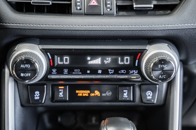 Used 2020 Toyota RAV4 XLE Premium image 20