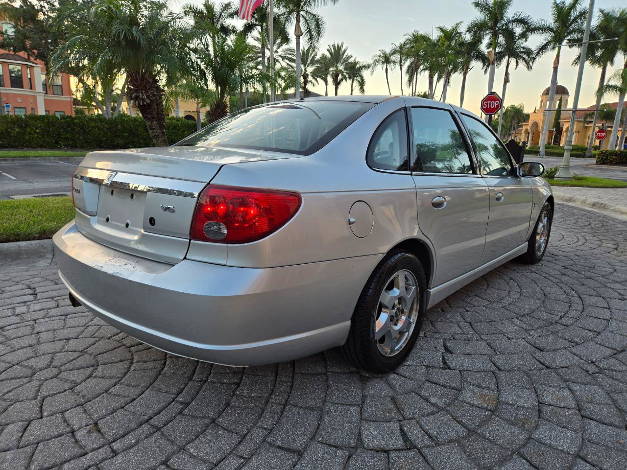 Used 2005 Saturn L-Series L300 FWD image 8