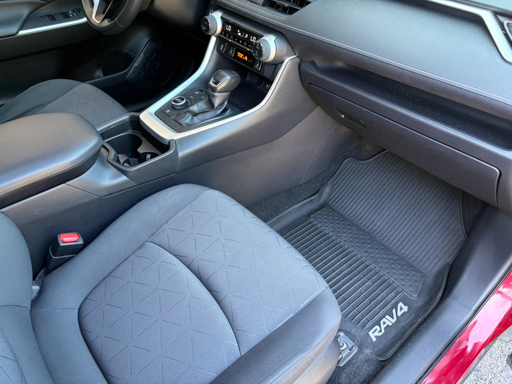 Used 2019 Toyota RAV4 XLE w/ Convenience Package image 24