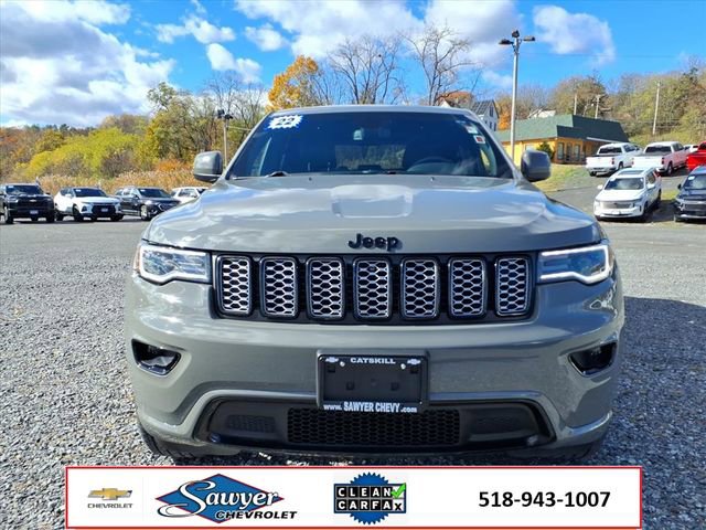 Used 2022 Jeep Grand Cherokee Laredo X image 2