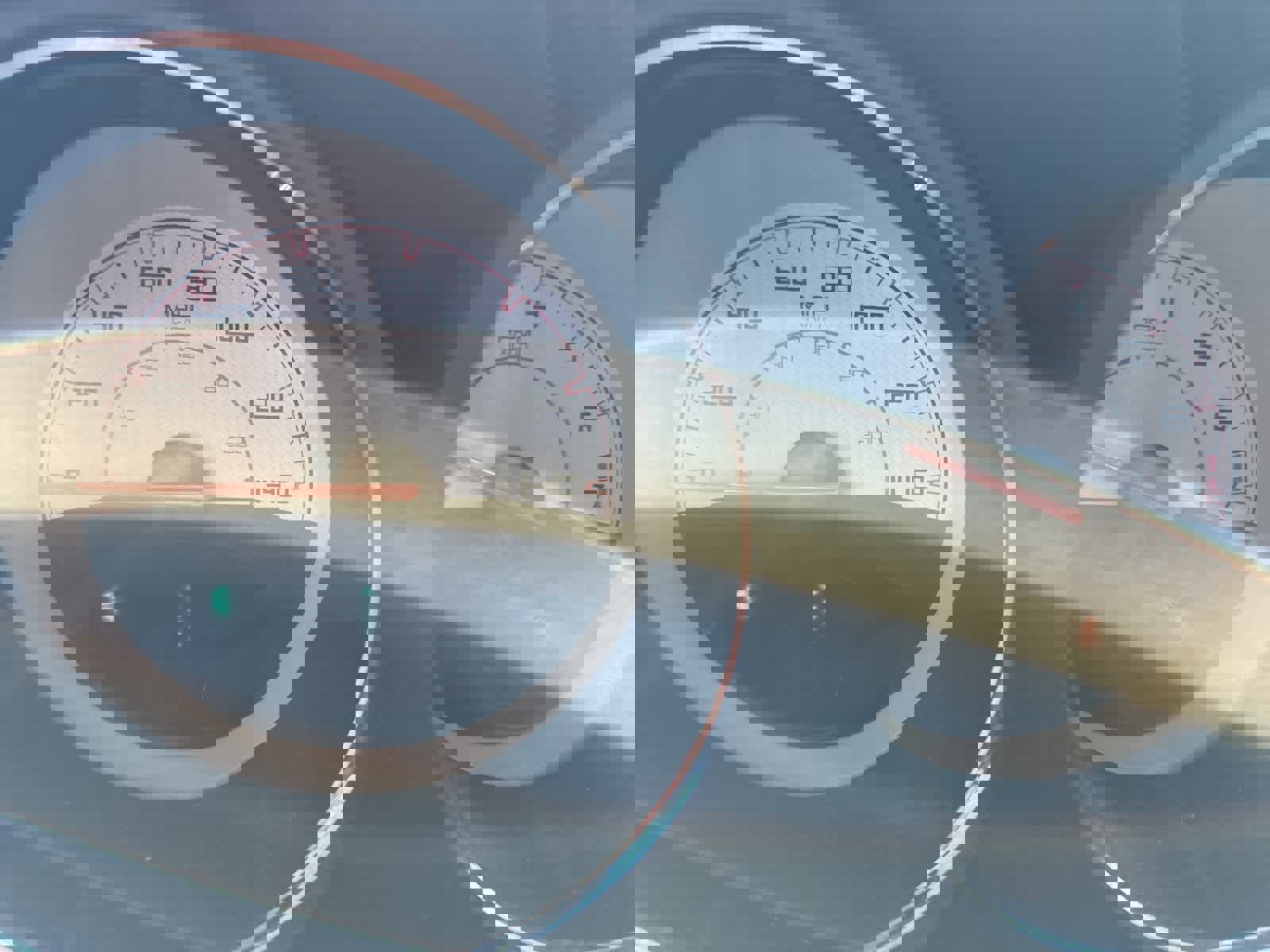 Used 2014 Dodge Challenger SXT image 17