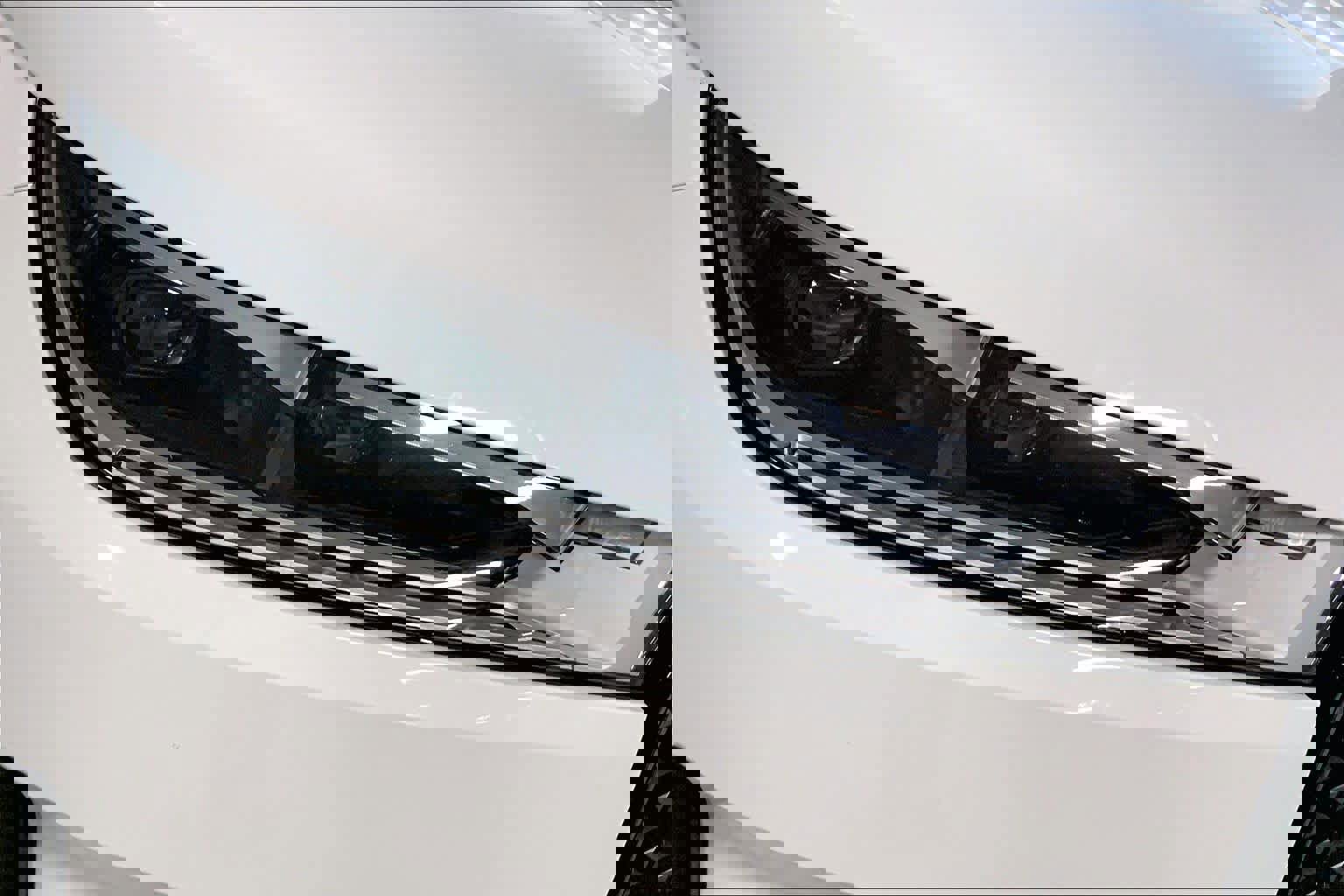 Used 2024 BMW iX xDrive50 w/ Convenience Package image 28