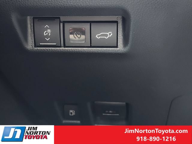 Used 2026 Toyota RAV4 XLE Premium AWD/4WD image 22