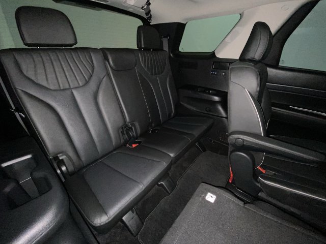 Used 2023 Hyundai Palisade Limited w/ Cargo Package AWD/4WD image 24