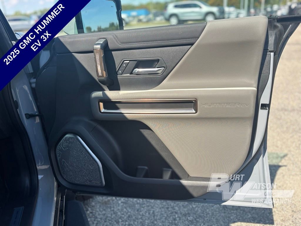 New 2025 GMC Hummer EV 3X image 13