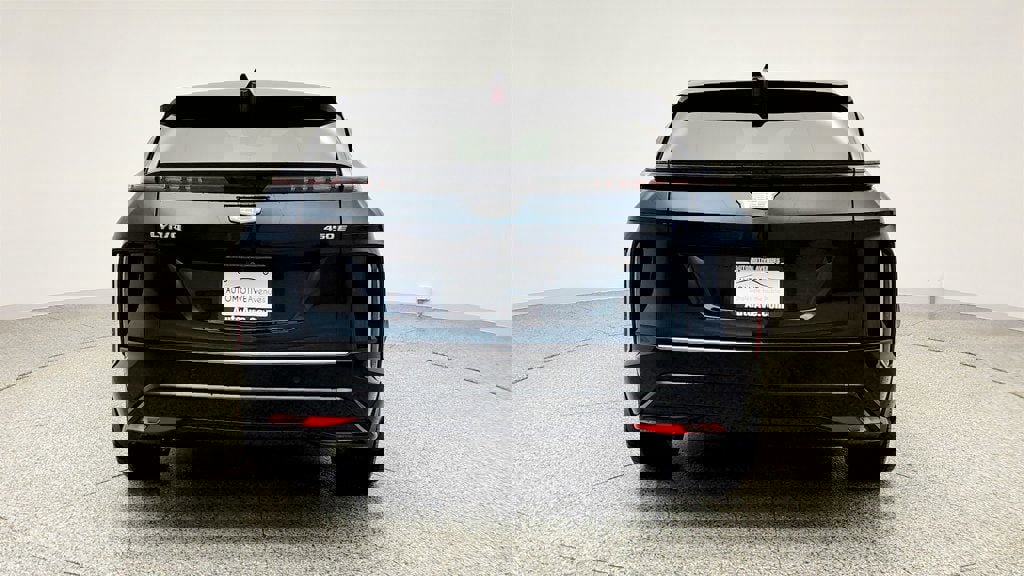 Used 2024 Cadillac Lyriq Luxury image 6