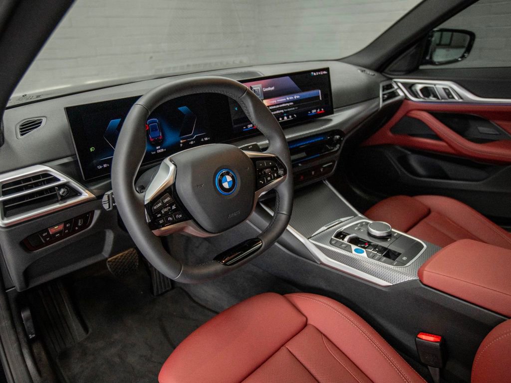 Used 2025 BMW i4 eDrive40 w/ Driving Assistance Package image 17